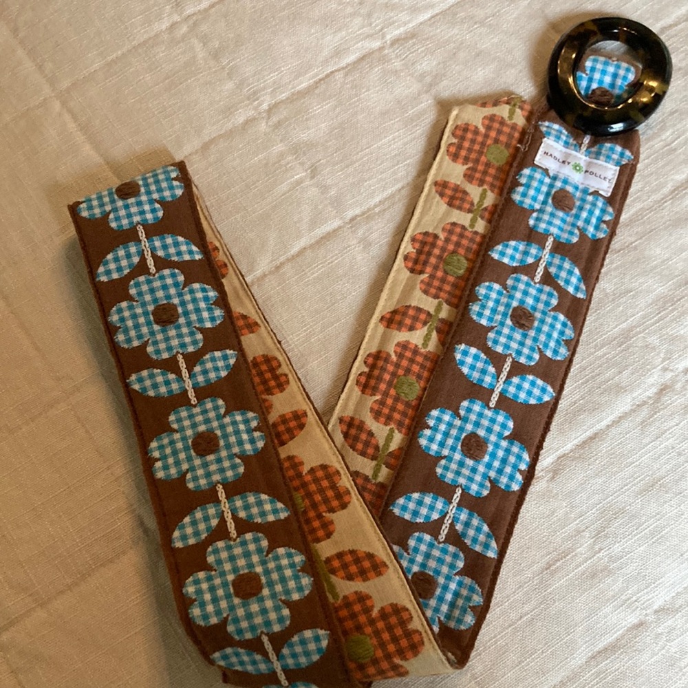 LIKE NEW Hadley Pollet embroidered reversible belt - beautiful warm colors!
